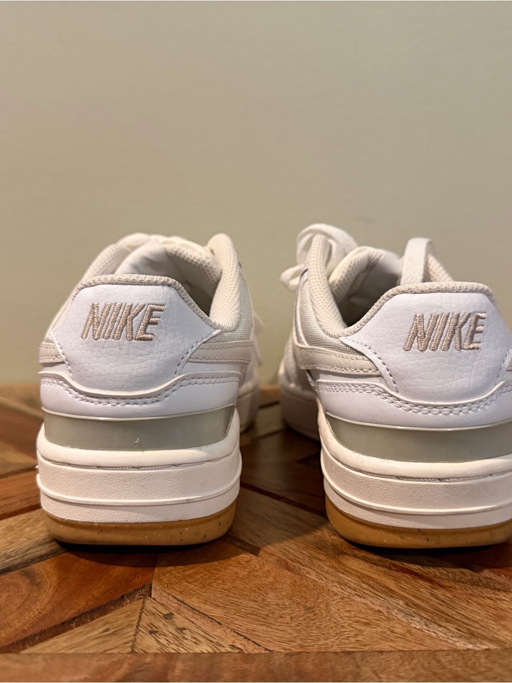 Nike Gamma Force
White Light Bone (Women's) - Picture 2 of 5